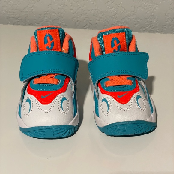 Nike Speed Turf TD 'Bright Turquoise’ Size 4C - Picture 2 of 7